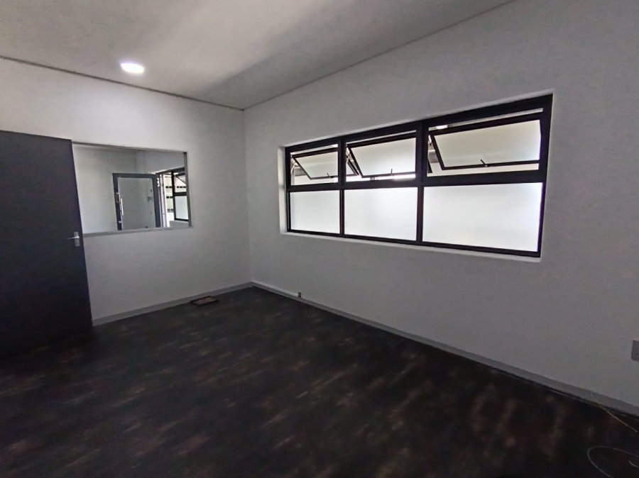 To Let commercial Property for Rent in Lorraine Eastern Cape